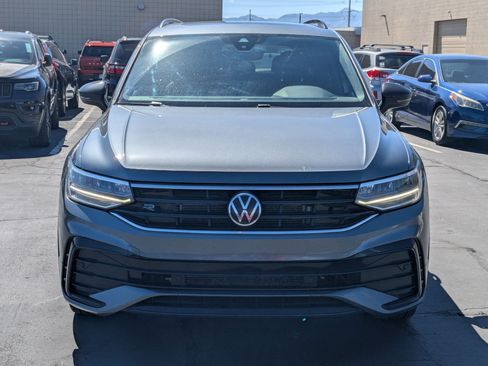 Used 2022 Volkswagen Tiguan SE R-Line AWD/4WD image 11
