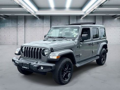 Used 2022 Jeep Wrangler Unlimited Sahara AWD/4WD image 1