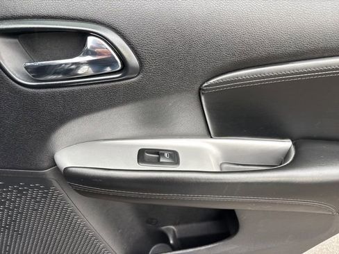 Used 2014 Dodge Journey Limited image 35