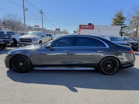 Used 2022 Mercedes-Benz S 580 4MATIC Sedan w/ AMG Line Package image 8