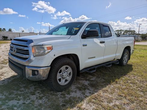 Used 2016 Toyota Tundra SR5 w/ SR5 Upgrade Package image 7