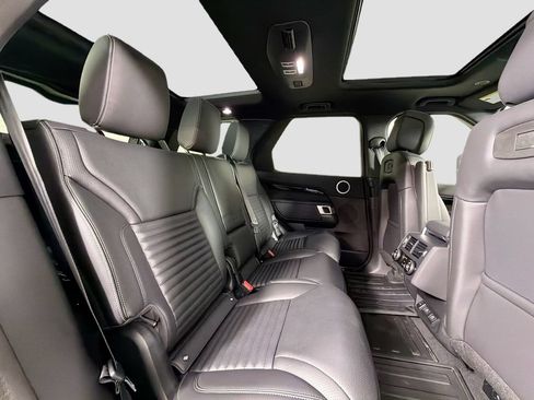 New 2026 Land Rover Discovery S AWD/4WD image 29