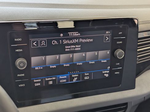 Used 2025 Volkswagen Jetta SE w/ Sunroof Package FWD image 30