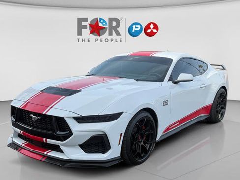 Used 2025 Ford Mustang GT Premium RWD image 12