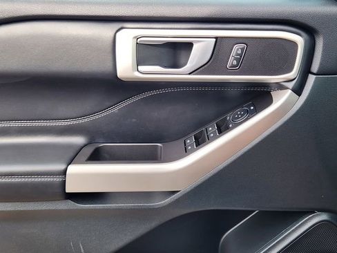 Used 2023 Ford Explorer XLT w/ Equipment Group 202A image 21