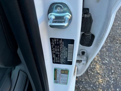 Used 2025 Hyundai Elantra SEL image 30