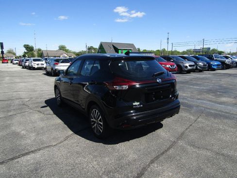 Used 2021 Nissan Kicks SV FWD image 5