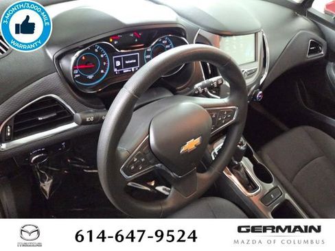 Used 2018 Chevrolet Cruze LT FWD image 16