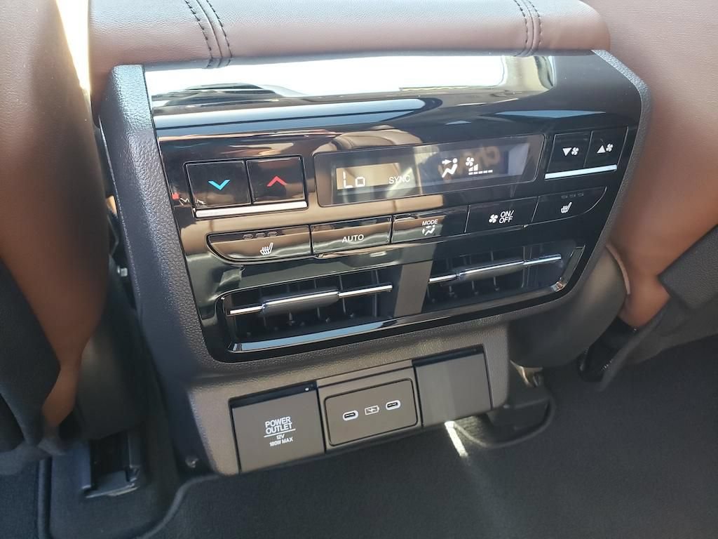 Certified 2026 Acura MDX w/ Advance Package AWD/4WD image 13