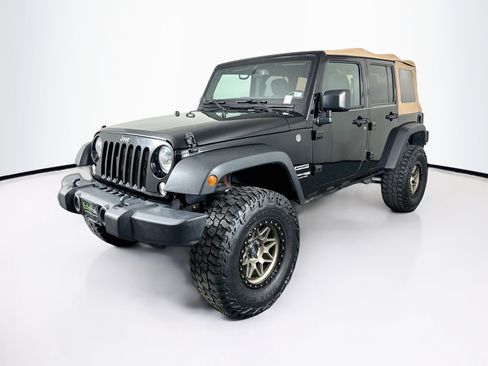 Used 2018 Jeep Wrangler Unlimited Sport S AWD/4WD image 3