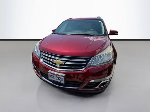 Used 2016 Chevrolet Traverse LT w/ Style and Technology Package FWD image 2