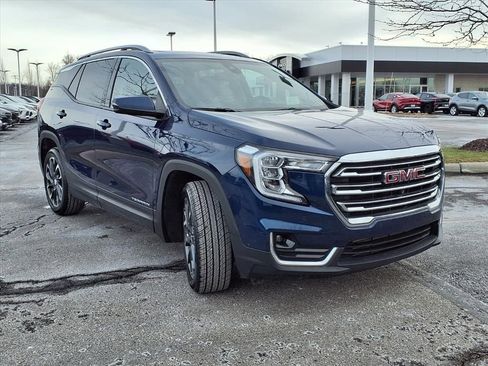 Certified 2022 GMC Terrain SLT w/ Tech Package image 34