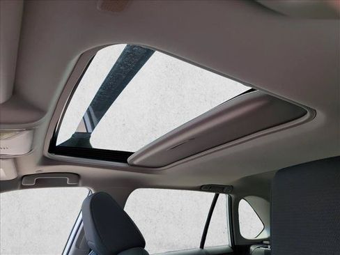 Used 2025 Toyota RAV4 XLE w/ Convenience Package FWD image 19