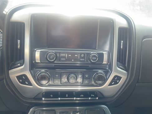 Used 2017 GMC Sierra 1500 SLT w/ SLT Premium Package AWD/4WD image 11