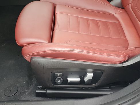 Used 2022 BMW M340i xDrive image 9