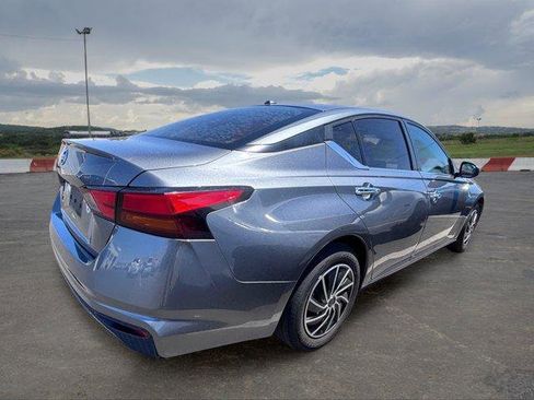 Used 2020 Nissan Altima 2.5 S FWD image 3