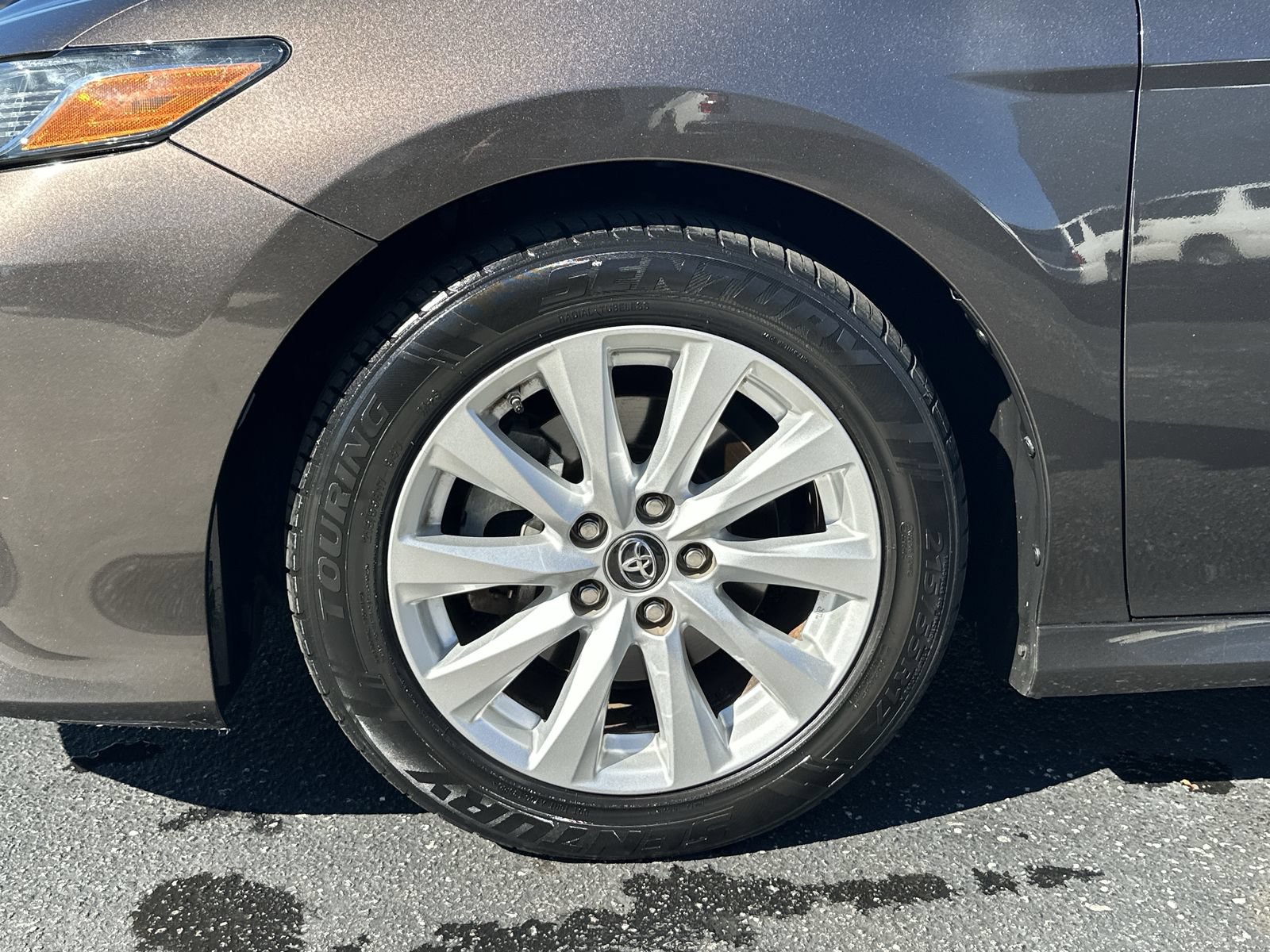 Used 2018 Toyota Camry LE FWD image 13