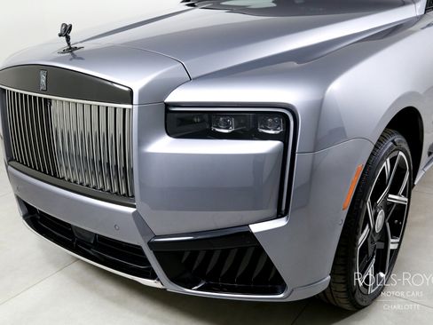 Certified 2026 Rolls-Royce Cullinan Black Badge AWD/4WD image 42
