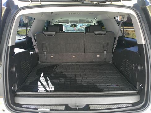 Used 2017 Chevrolet Suburban LT image 43