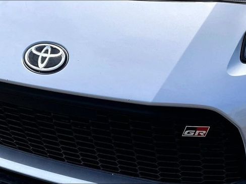 Used 2022 Toyota GR86 Premium w/ ALL Weather Mat Package (TMS) RWD image 33