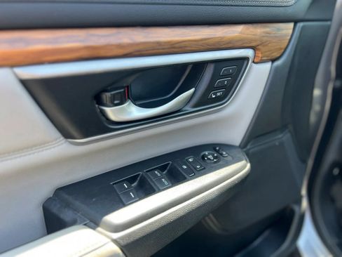 Used 2017 Honda CR-V Touring image 13