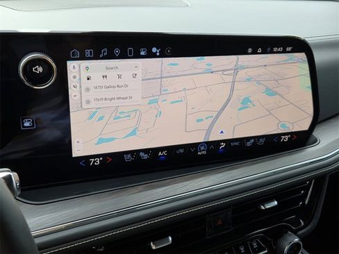 Used 2025 Chevrolet Suburban Premier image 28