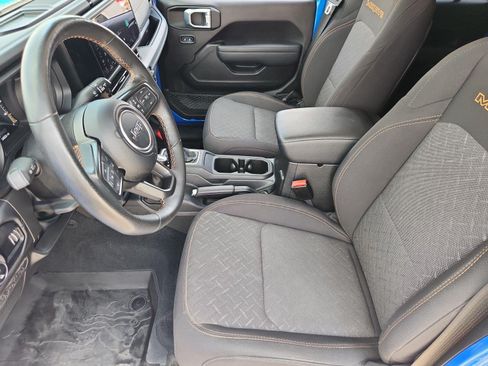 Used 2024 Jeep Gladiator Mojave w/ Convenience Group AWD/4WD image 19