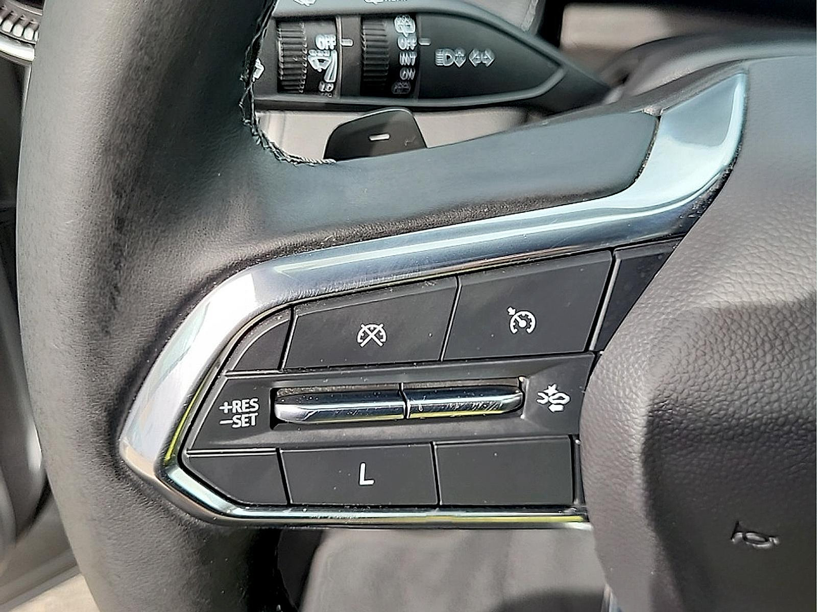 Used 2025 Chevrolet Equinox LT w/ Convenience Package II AWD/4WD image 17