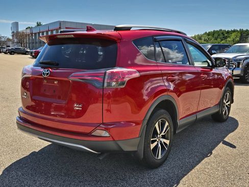 Used 2017 Toyota RAV4 XLE w/ Plus Special Value Package AWD/4WD image 6