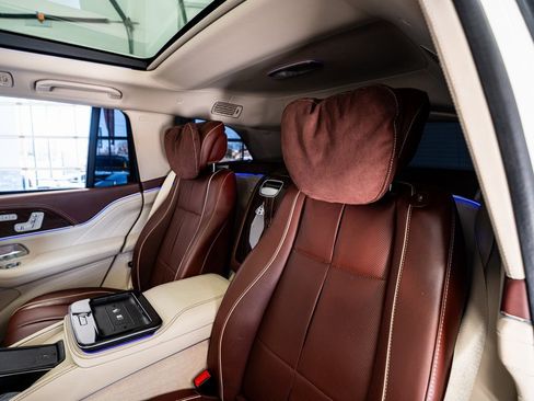 Used 2021 Mercedes-Benz Maybach GLS 600 Maybach GLS 600 image 62