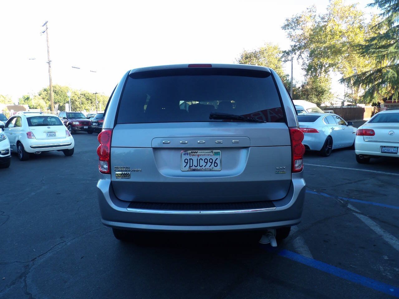 Used 2013 Dodge Grand Caravan SXT FWD image 10