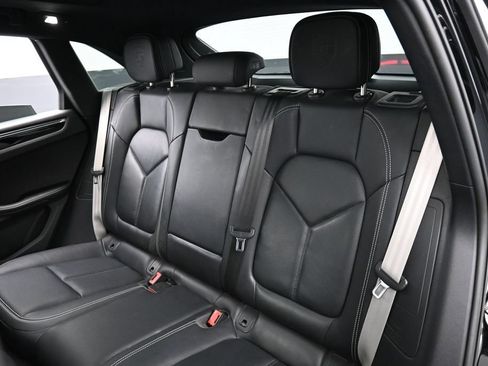 Certified 2023 Porsche Macan S AWD/4WD image 23