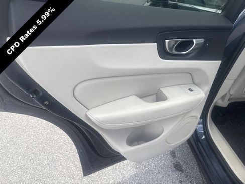 Used 2023 Volvo XC60 B5 Core w/ Climate Package AWD/4WD image 18