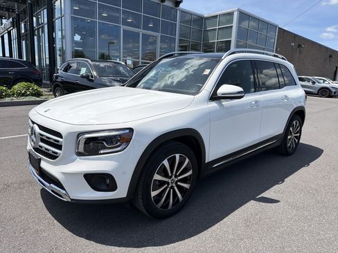 Used 2023 Mercedes-Benz GLB 250 4MATIC image 4