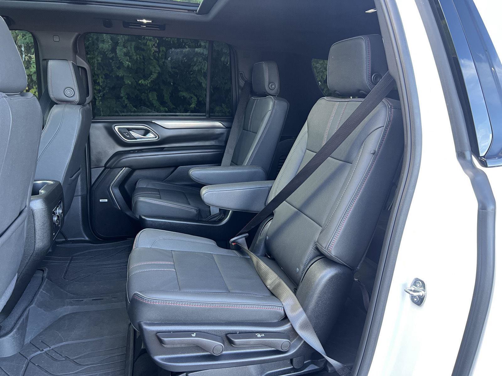Used 2024 Chevrolet Suburban RST w/ Luxury Package AWD/4WD image 12