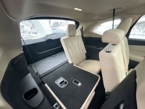 Used 2023 Acura MDX SH-AWD image 23