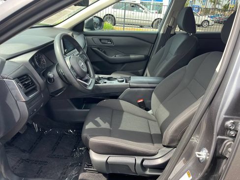 Used 2024 Nissan Rogue S AWD/4WD image 9