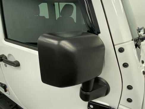 Used 2018 Jeep Wrangler Unlimited Sport AWD/4WD image 15