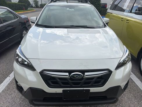 Used 2021 Subaru Crosstrek 2.0i Premium w/ Moonroof Package AWD/4WD image 2