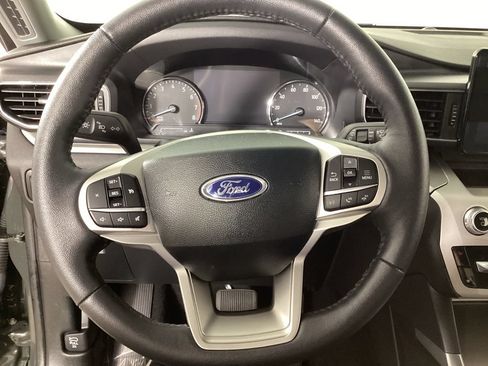 Used 2024 Ford Explorer XLT w/ Equipment Group 202A AWD/4WD image 16