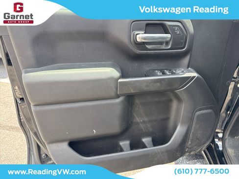 Used 2020 Chevrolet Silverado 1500 Custom w/ Custom Value Package AWD/4WD image 12