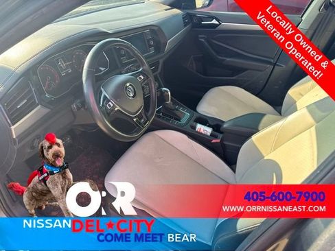 Used 2019 Volkswagen Jetta R-Line FWD image 3