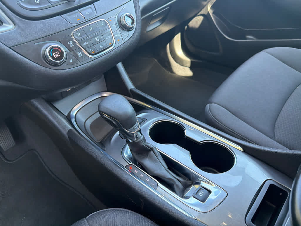 Used 2023 Chevrolet Malibu LT FWD image 34