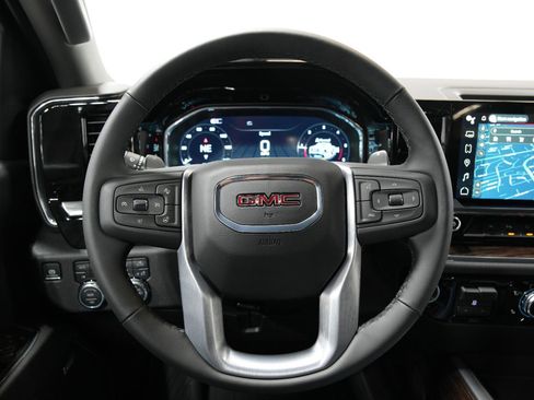 New 2025 GMC Sierra 1500 Elevation image 28