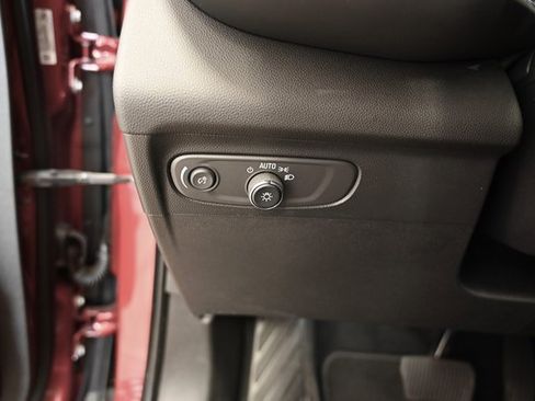 Used 2021 Buick Envision Essence w/ Sport Touring Package image 25