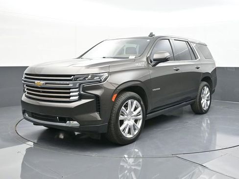 Used 2021 Chevrolet Tahoe High Country w/ Premium Package image 4