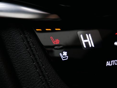 Certified 2024 Cadillac XT6 Sport w/ LPO, Floor Liner Package image 20