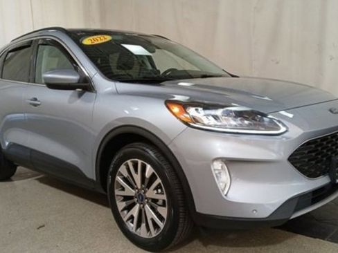 Used 2022 Ford Escape Titanium w/ Class II Trailer Tow Package image 1