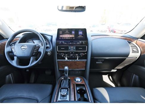 Used 2024 Nissan Armada SL w/ Captain's Chairs Package image 7