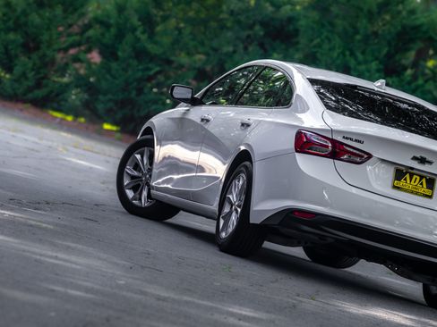 Used 2022 Chevrolet Malibu LT w/ Leather Package FWD image 29